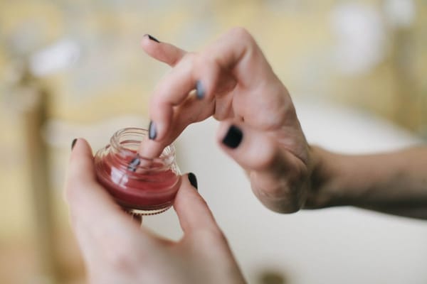 Prepping chapped lips before color